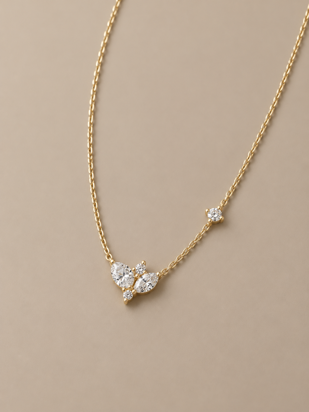 Lilia Necklace