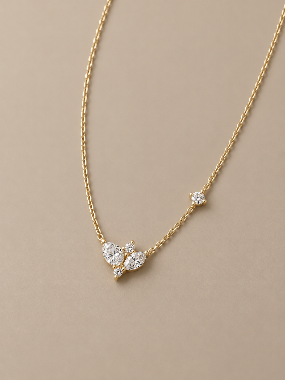 Lilia Necklace
